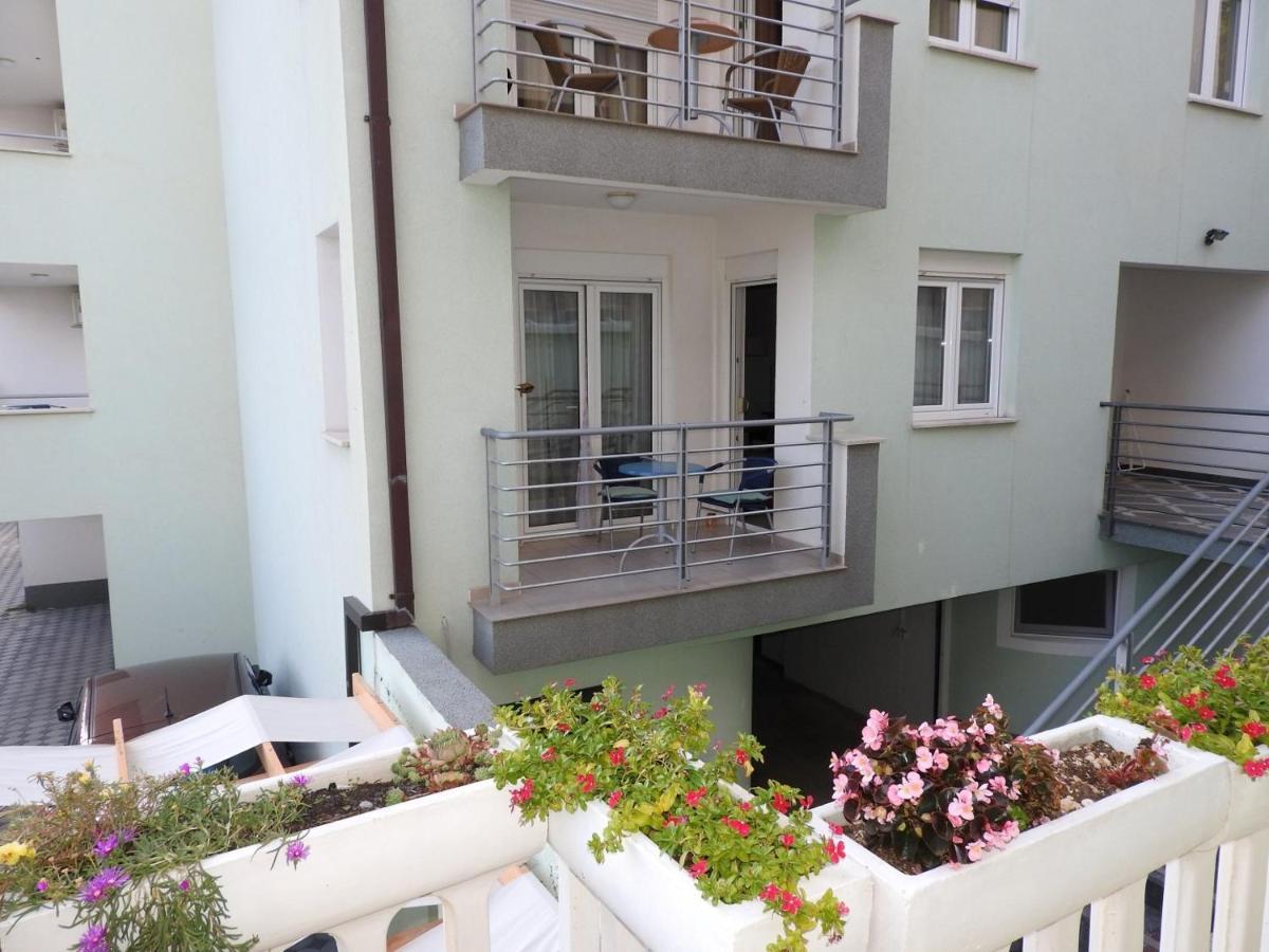 Ruza&Nikolina "1" Apartmani - Baska Voda Baška Voda Exterior foto