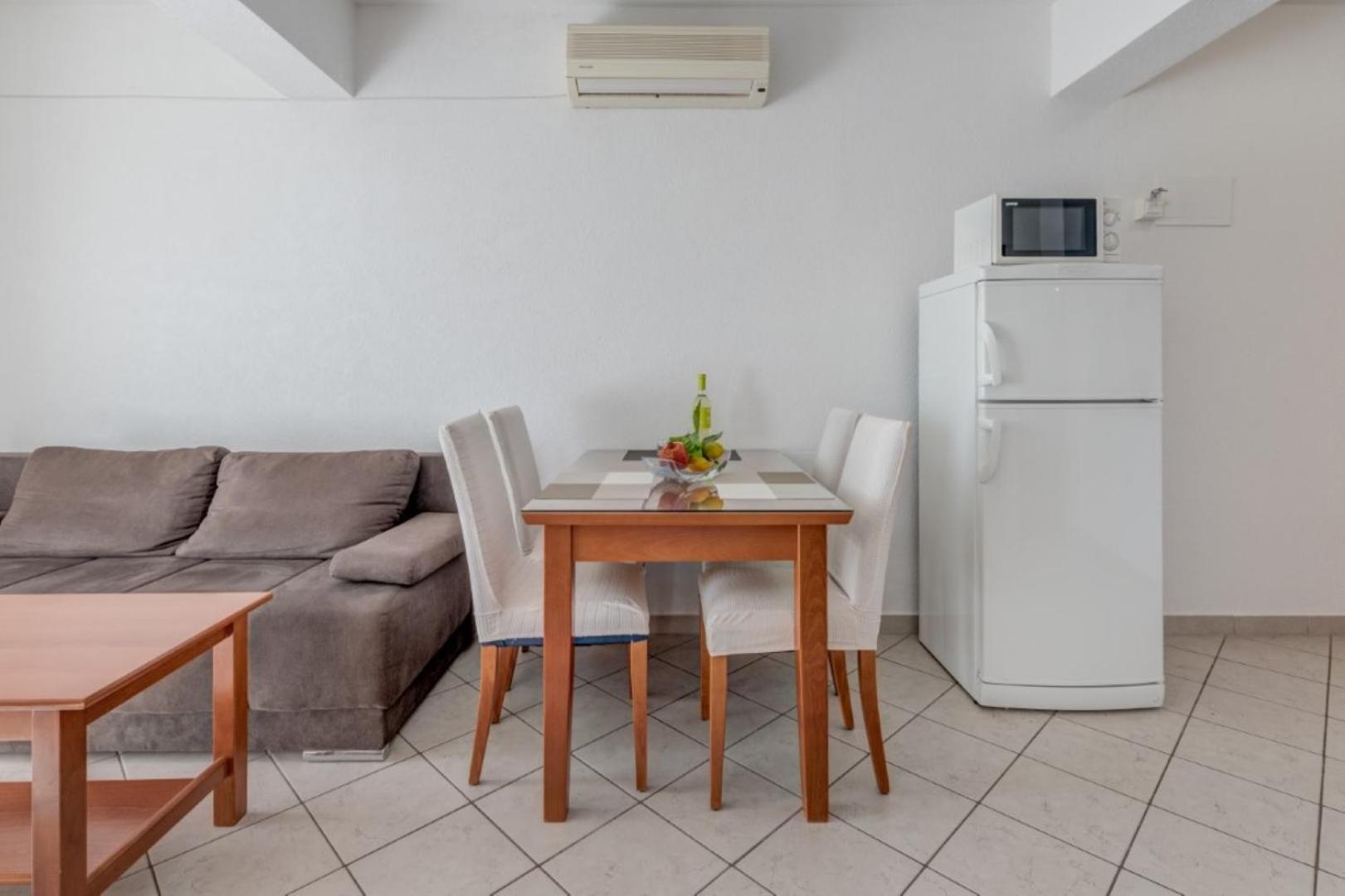 Ruza&Nikolina "1" Apartmani - Baska Voda Baška Voda Exterior foto