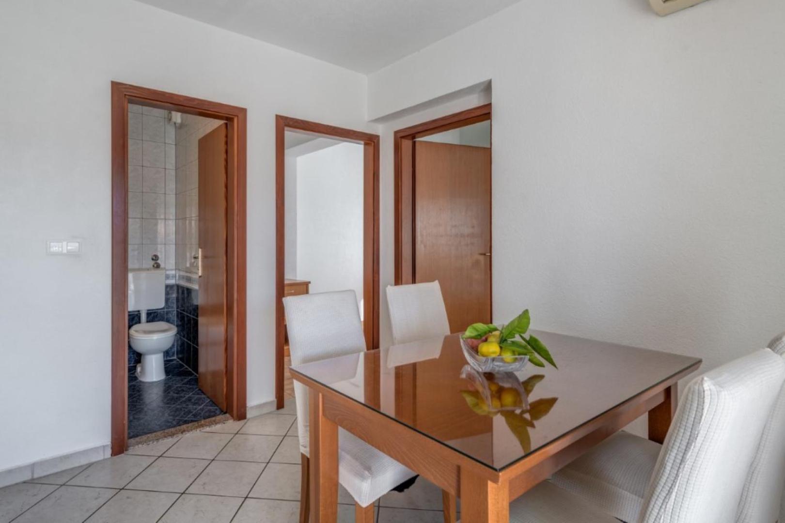 Ruza&Nikolina "1" Apartmani - Baska Voda Baška Voda Exterior foto